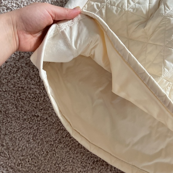 Athleta padded mini skirt. Size 2 - Picture 6 of 15